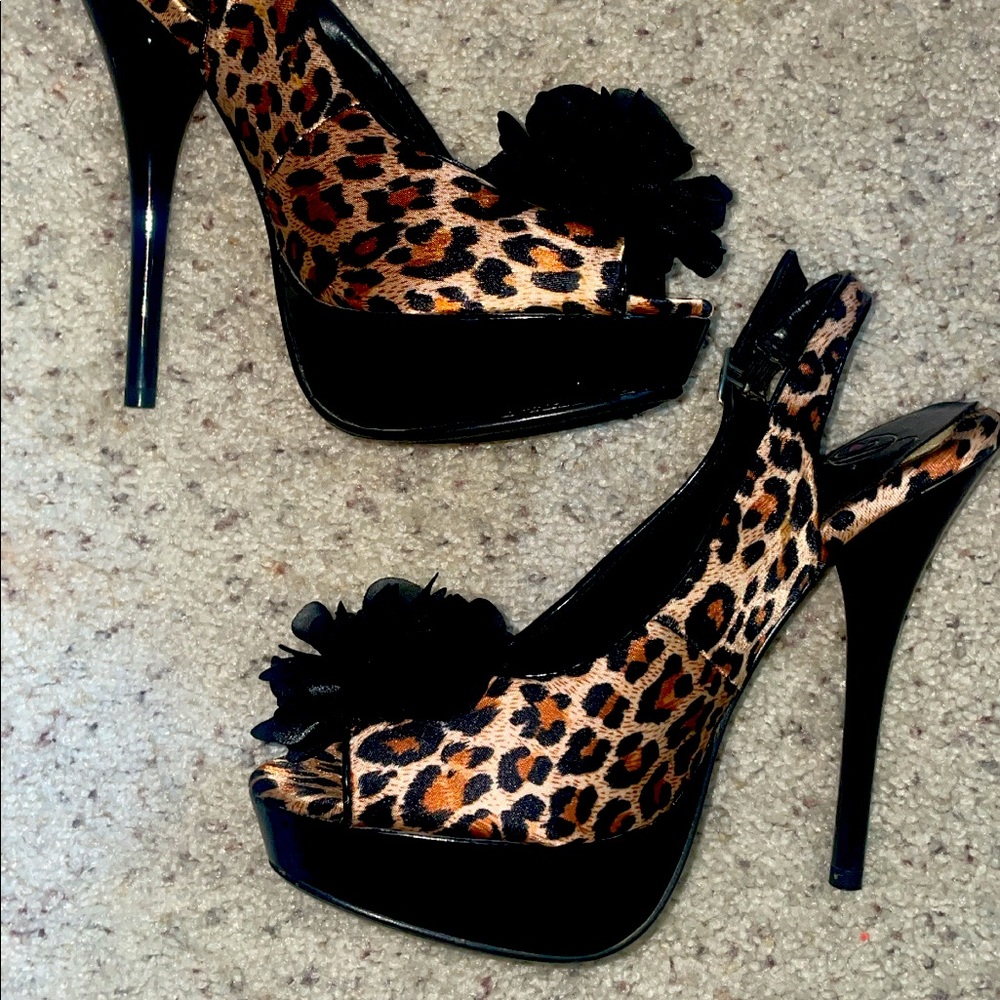 Heart in D Cheetah Print Stilettos
